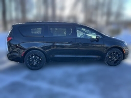 Chrysler Pacifica Select AWD 2026