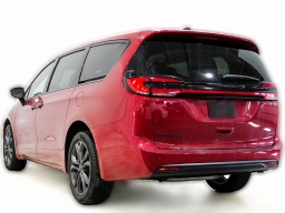 Chrysler Pacifica Select AWD 2026