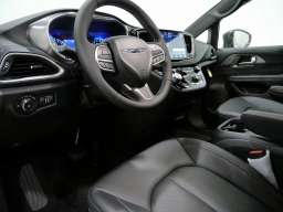 Chrysler Pacifica Select AWD 2026