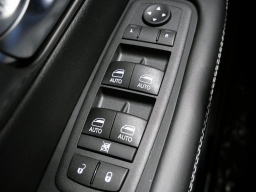 Chrysler Pacifica Select AWD 2026