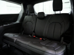 Chrysler Pacifica Select AWD 2026