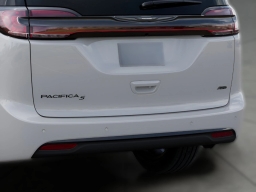 Chrysler Pacifica Select AWD 2026