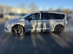 Chrysler Pacifica Select AWD 2026