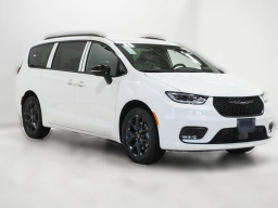 Chrysler Pacifica Select AWD 2026