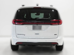 Chrysler Pacifica Select AWD 2026