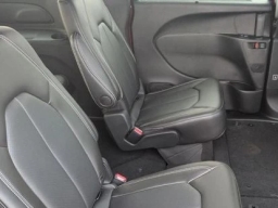 Chrysler Pacifica Select AWD 2026
