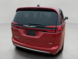 Chrysler Pacifica Select AWD 2026