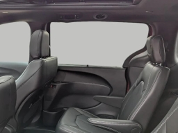 Chrysler Pacifica Select AWD 2026