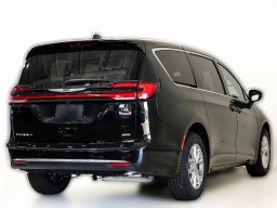 Chrysler Pacifica Select AWD 2026