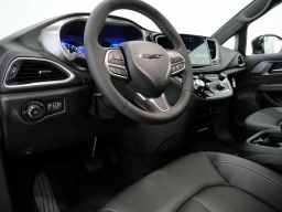 Chrysler Pacifica Select AWD 2026