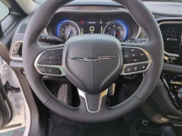 Chrysler Pacifica Select AWD 2026