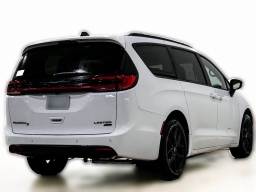 Chrysler Pacifica Limited AWD 2026