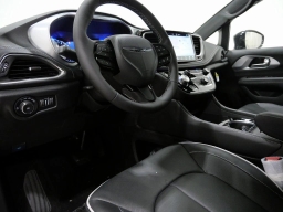 Chrysler Pacifica Limited AWD 2026