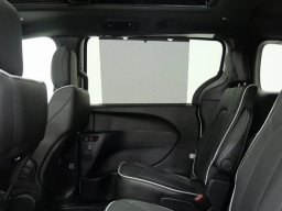 Chrysler Pacifica Limited AWD 2026