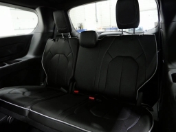 Chrysler Pacifica Limited AWD 2026