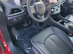 Chrysler Pacifica Limited AWD 2026