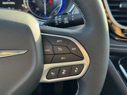 Chrysler Pacifica Limited AWD 2026