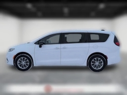 Chrysler Pacifica Limited AWD 2026