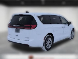 Chrysler Pacifica Limited AWD 2026