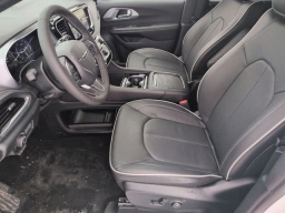 Chrysler Pacifica Limited AWD 2026