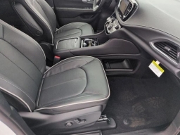 Chrysler Pacifica Limited AWD 2026