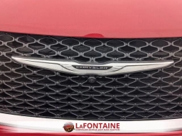 Chrysler Pacifica Limited AWD 2026