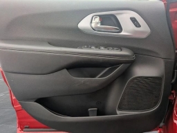 Chrysler Pacifica Limited AWD 2026