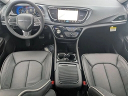 Chrysler Pacifica Limited AWD 2026