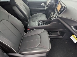 Chrysler Pacifica Limited AWD 2026