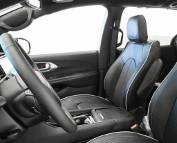 Chrysler Pacifica Limited AWD 2026