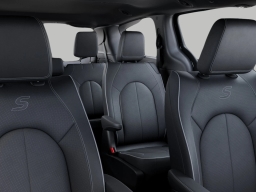 Chrysler Pacifica Limited AWD 2026