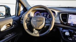 Chrysler Pacifica Limited AWD 2026