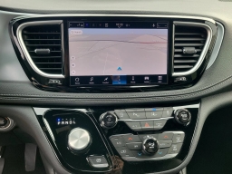 Chrysler Pacifica Limited AWD 2026