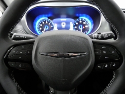 Chrysler Pacifica Limited AWD 2026