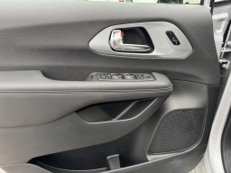 Chrysler Pacifica Limited AWD 2026