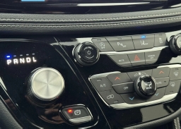 Chrysler Pacifica Limited AWD 2026