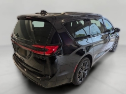 Chrysler Pacifica Limited AWD 2026