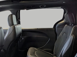 Chrysler Pacifica Limited AWD 2026