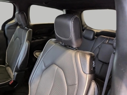 Chrysler Pacifica Limited AWD 2026
