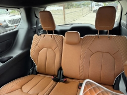 Chrysler Pacifica Pinnacle AWD 2026