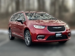 Chrysler Pacifica Pinnacle AWD 2026