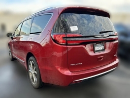 Chrysler Pacifica Pinnacle AWD 2026