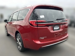 Chrysler Pacifica Pinnacle AWD 2026