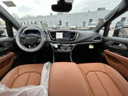 Chrysler Pacifica Pinnacle AWD 2026