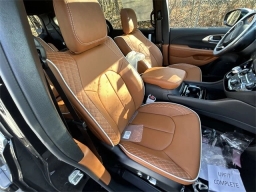 Chrysler Pacifica Pinnacle AWD 2026