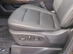 Chevrolet Silverado 2500HD LT 4WD Crew Cab 159" 2026