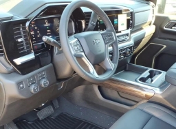 Chevrolet Silverado 2500HD LT 4WD Crew Cab 159" 2026