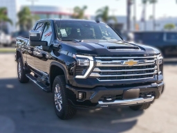 Chevrolet Silverado 2500HD High Country 4WD Crew Cab 159" 2026