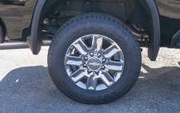 Chevrolet Silverado 2500HD High Country 4WD Crew Cab 159" 2026