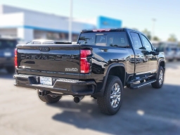 Chevrolet Silverado 2500HD High Country 4WD Crew Cab 159" 2026